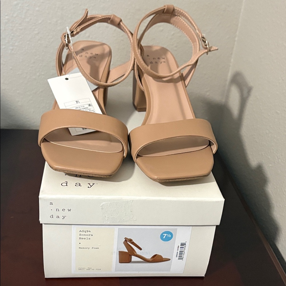 NWT A New Day Tan Block Heel Sandals with Ankle Strap